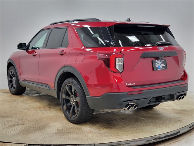 2024 Ford Explorer ST photo 4