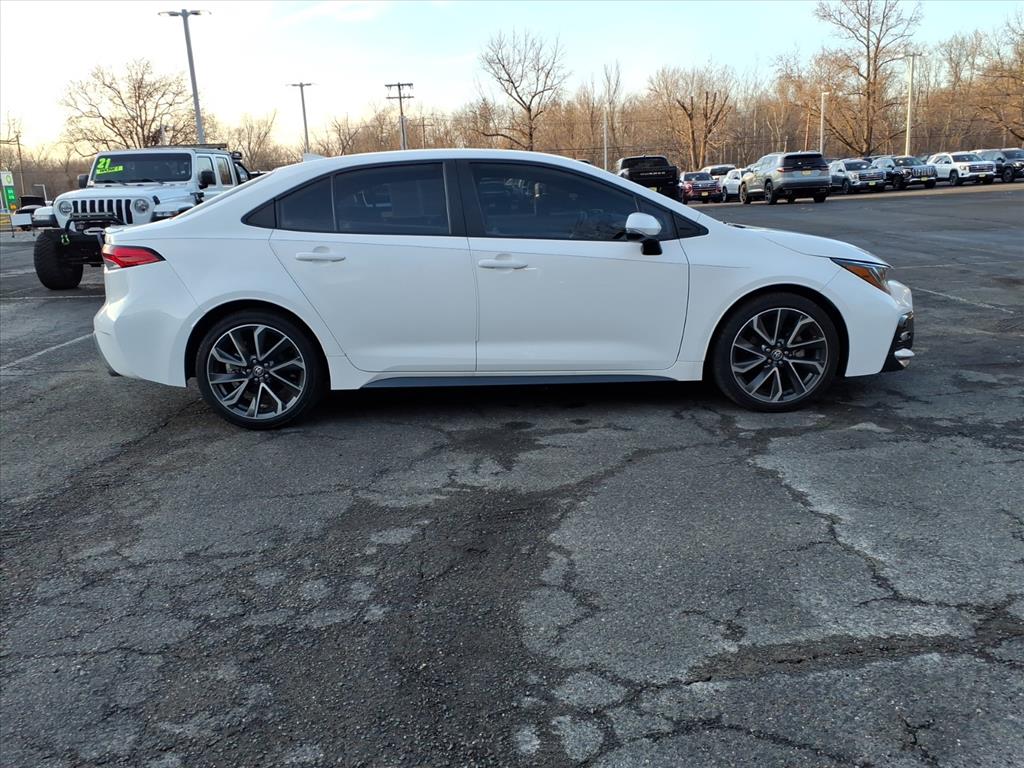 2022 Toyota Corolla SE's photo