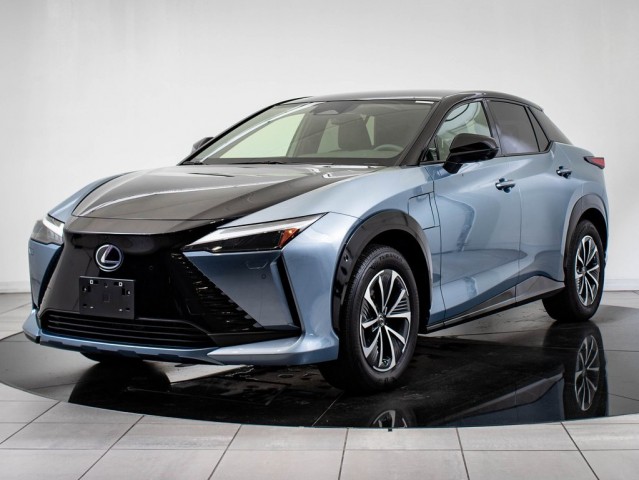 2023 Lexus RZ Premium's photo