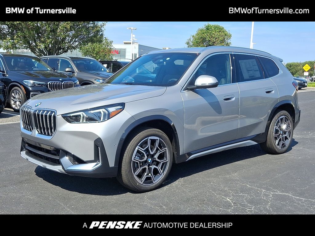 2026 BMW X1 28i's photo