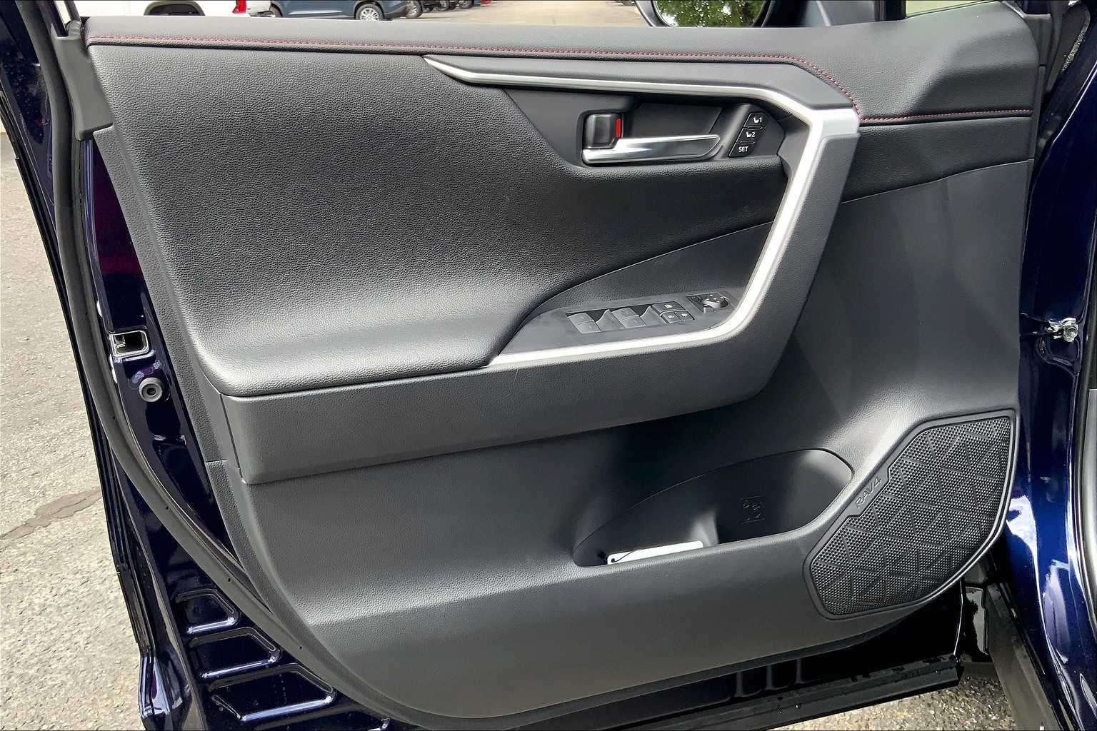 2025 Toyota RAV4 Prime XSE Premium photo 15