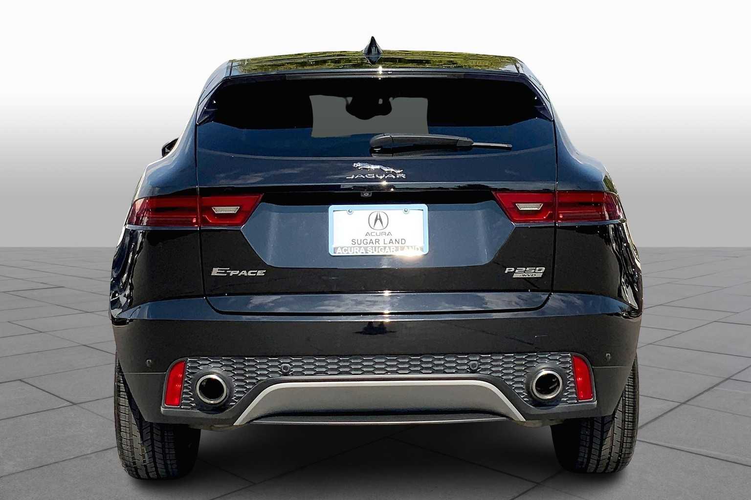 2018 Jaguar E-PACE SE photo 4