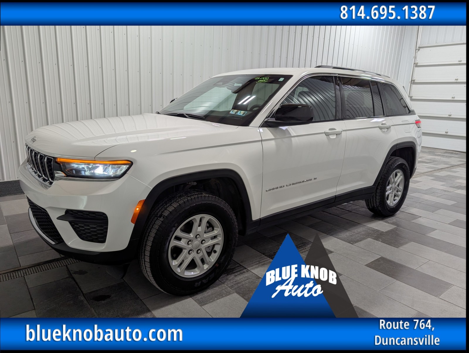 2024 Jeep Grand Cherokee Laredo's photo