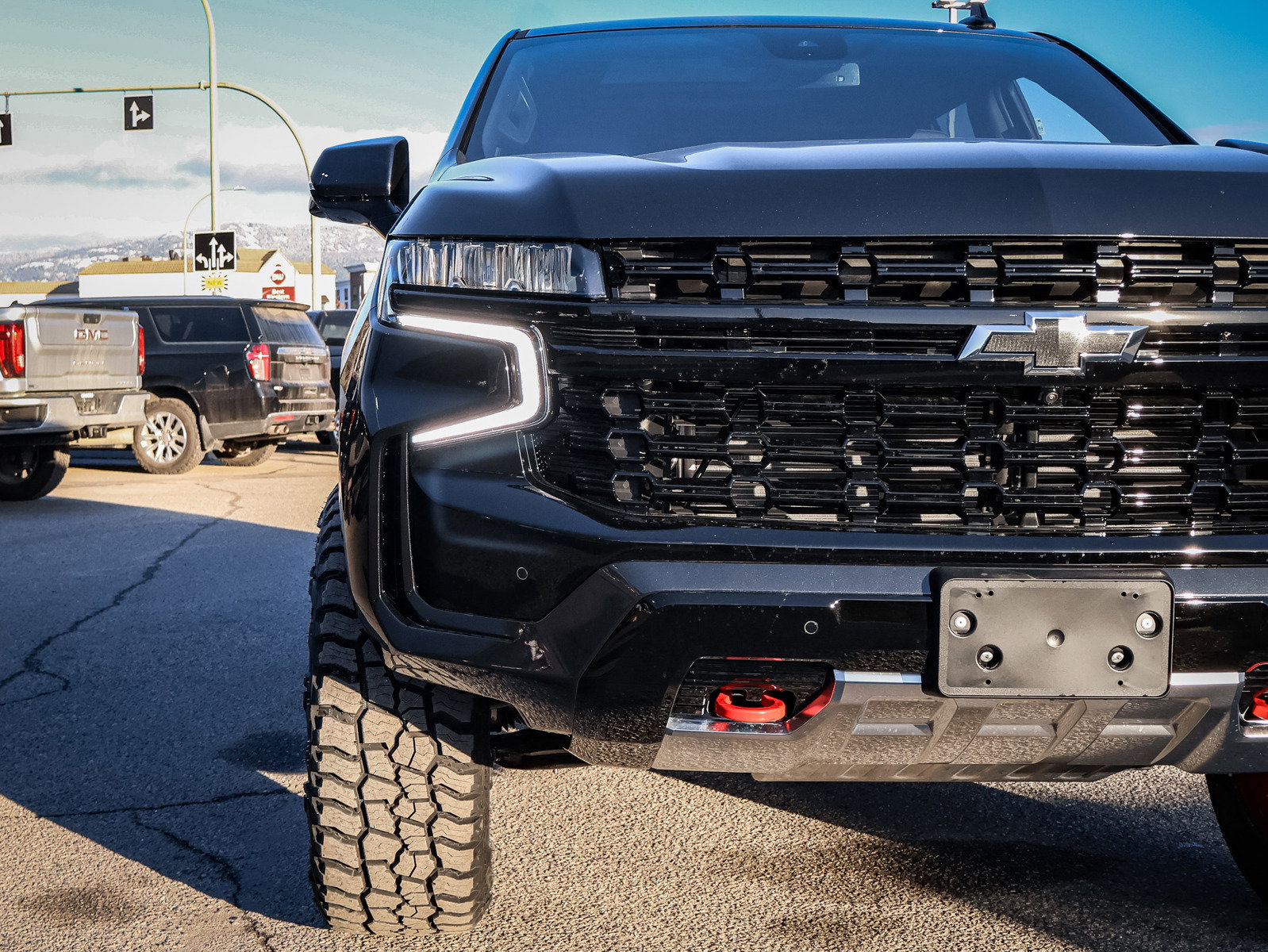 New 2024 Chevrolet Tahoe Z71 3in SST Ready Lift 20in Fuel