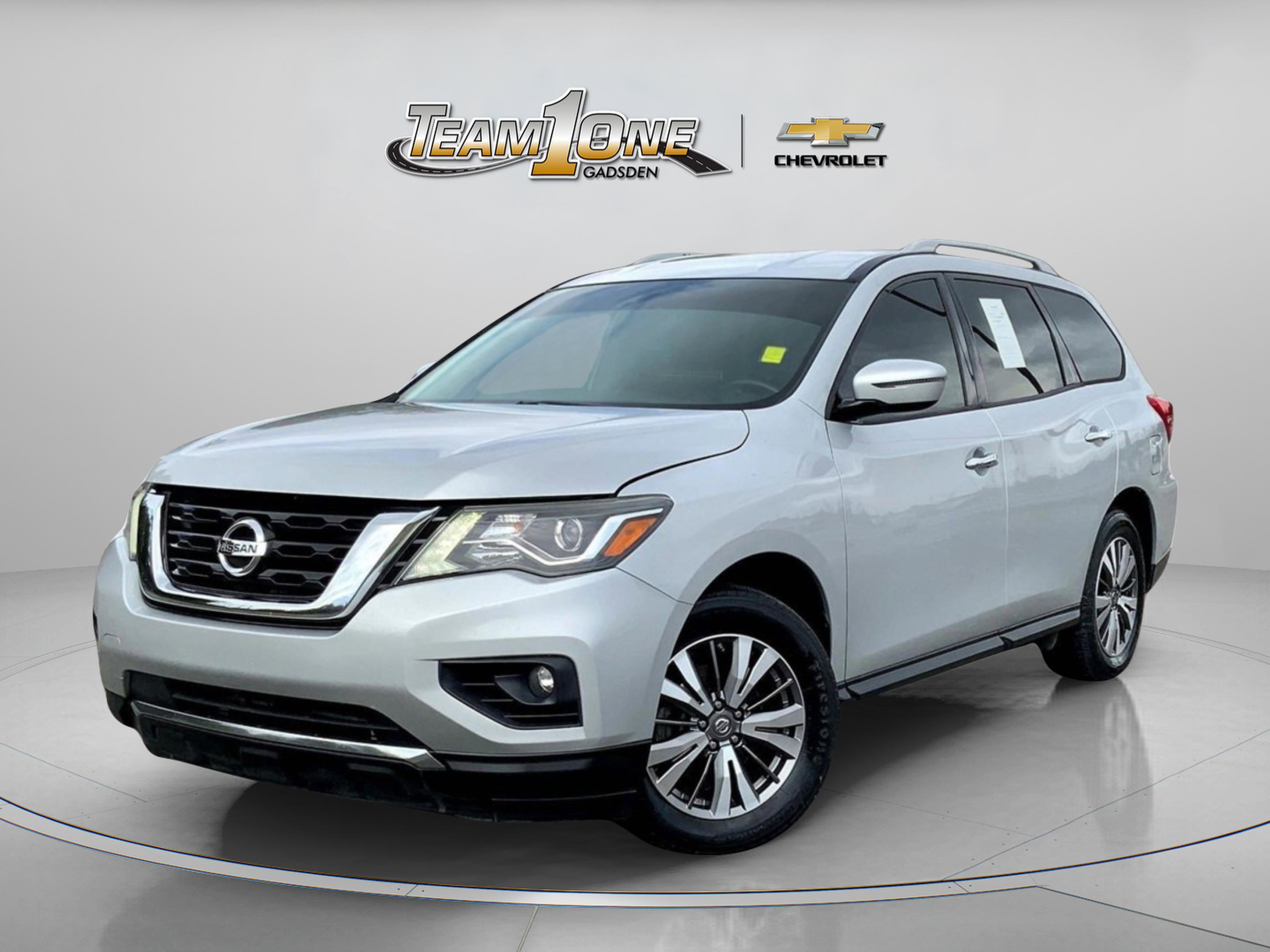 2019 Nissan Pathfinder SV photo 3