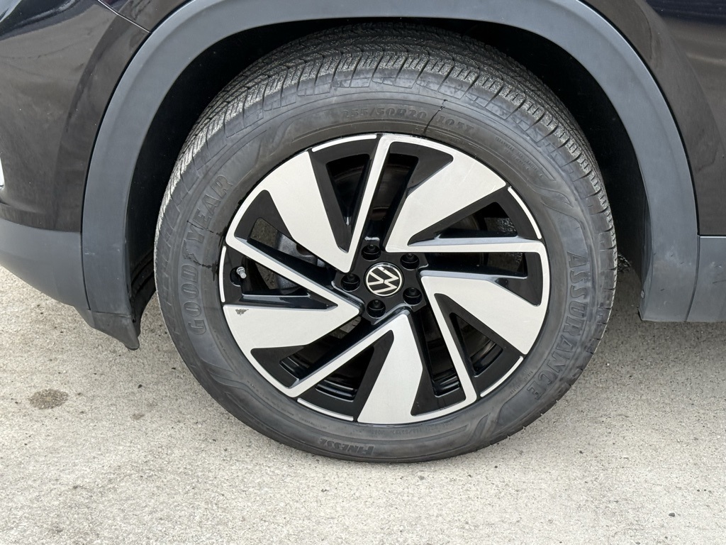 2024 Volkswagen Atlas SE Technology photo 11