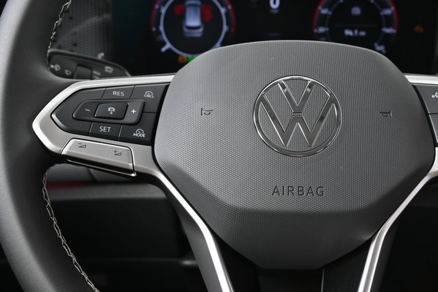 2025 Volkswagen Tiguan SE photo 5