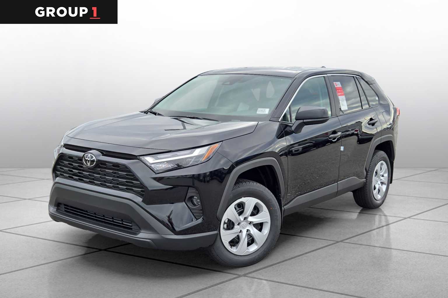 2025 Toyota RAV4 LE's photo