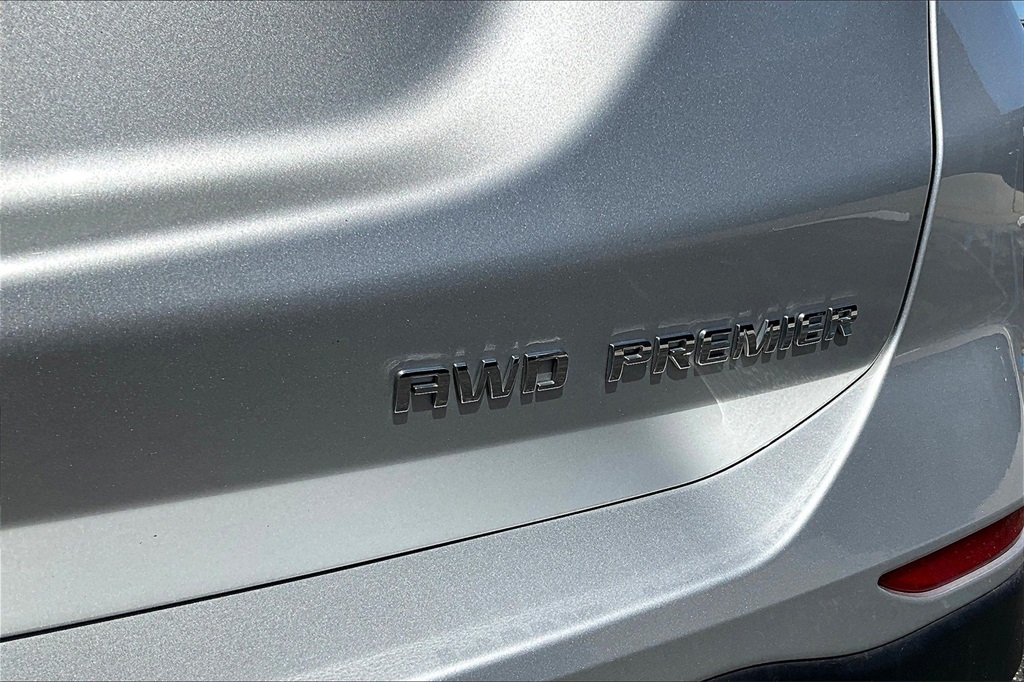 Image 8 of Pre-Owned 2022 Chevrolet Equinox Premier