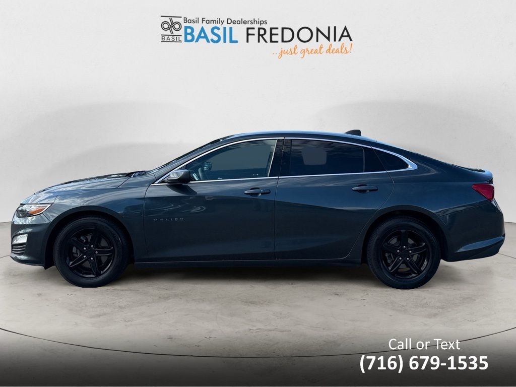 2020 Chevrolet Malibu LS photo 2