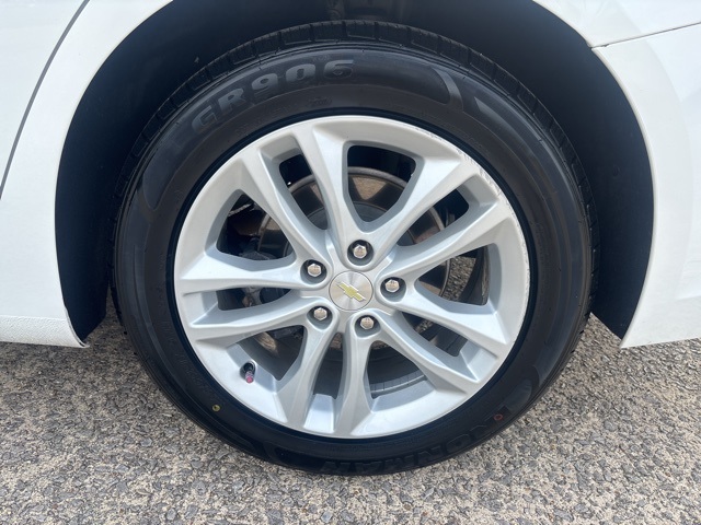 2018 Chevrolet Malibu 1LT photo 23