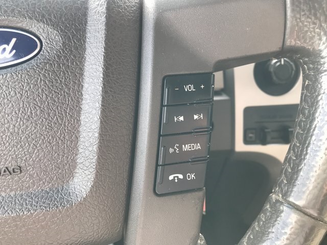 2010 Ford F-150 XLT photo 9