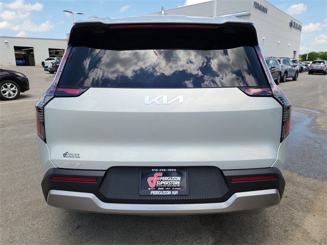 2026 Kia EV9 Wind photo 3