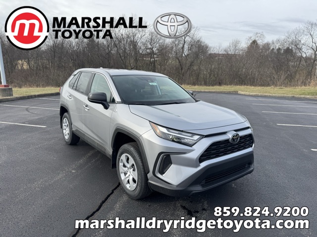 2025 Toyota RAV4 LE's photo