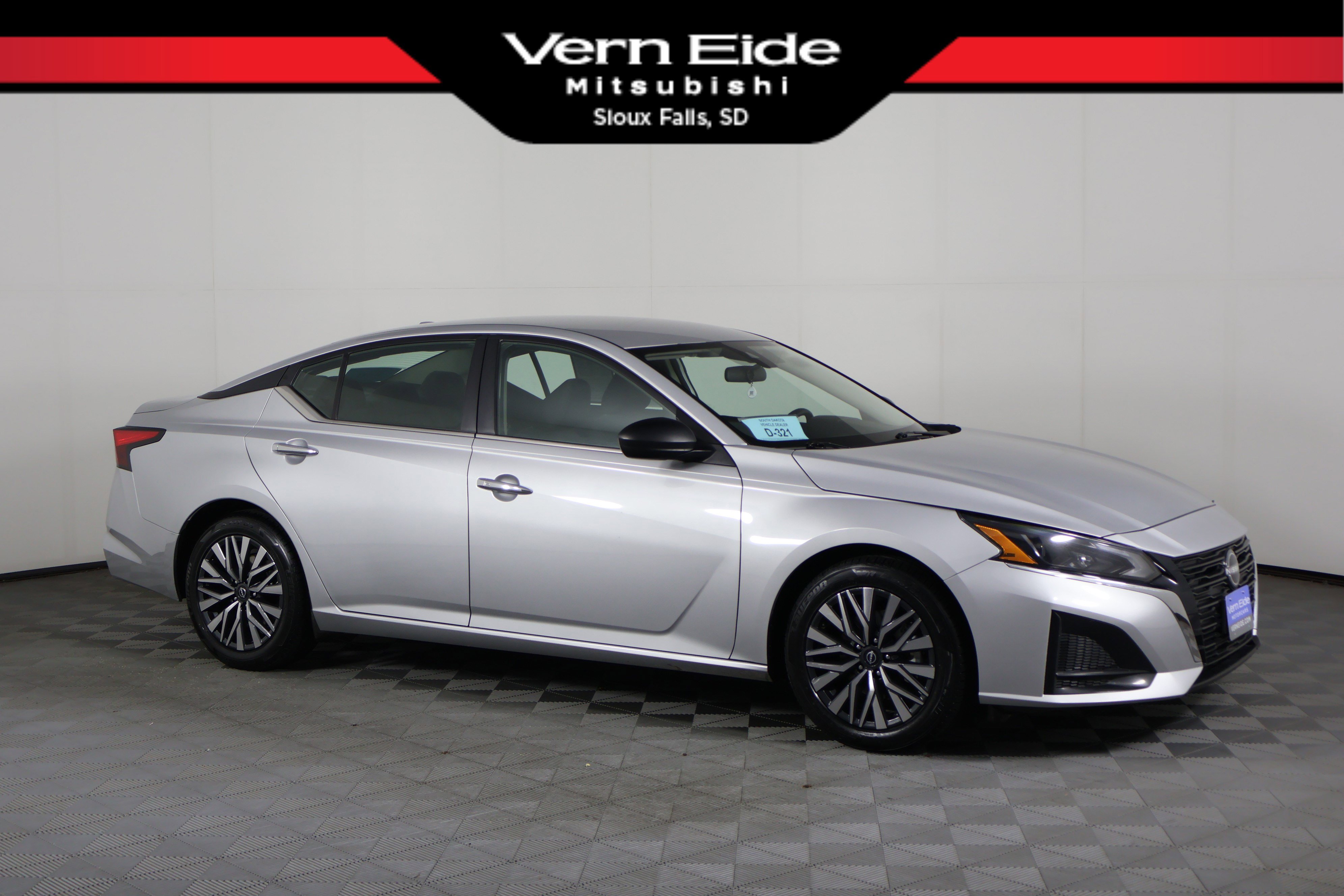 2024 Nissan Altima SV's photo