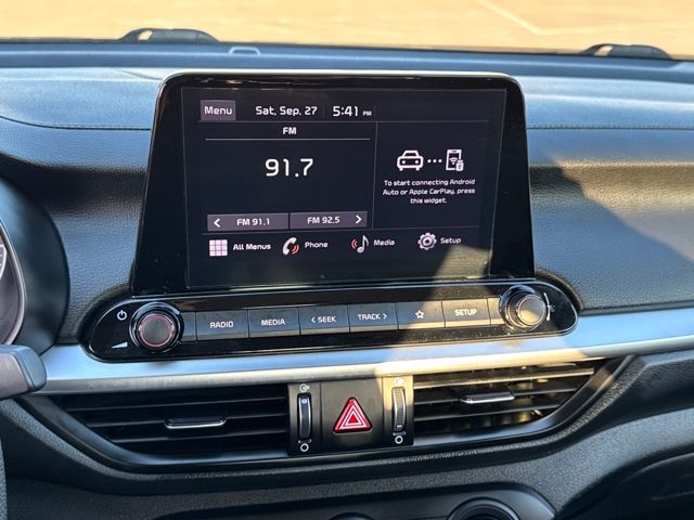 2023 Kia Forte LXS photo 9