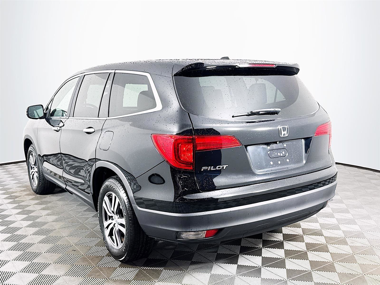 2016 Honda Pilot EX-L photo 2
