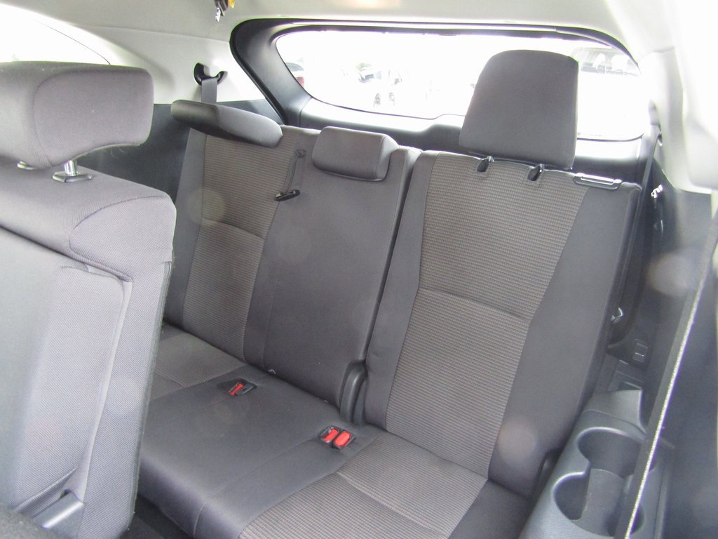 2024 Toyota Highlander LE photo 27
