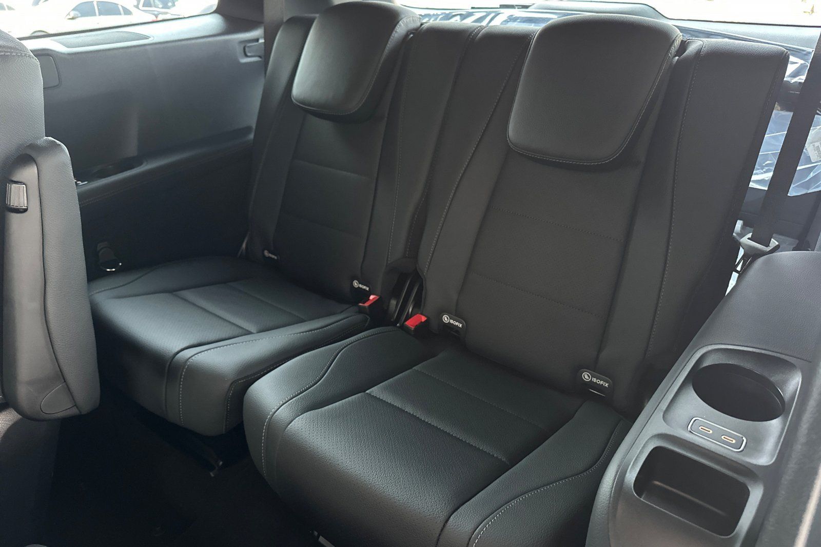 2025 Mercedes Benz GLS 450 4MATIC photo 34