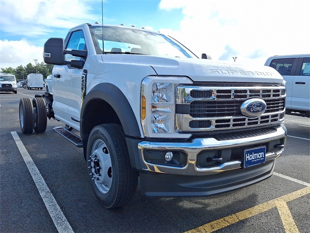 2026 Ford F-450 photo 3