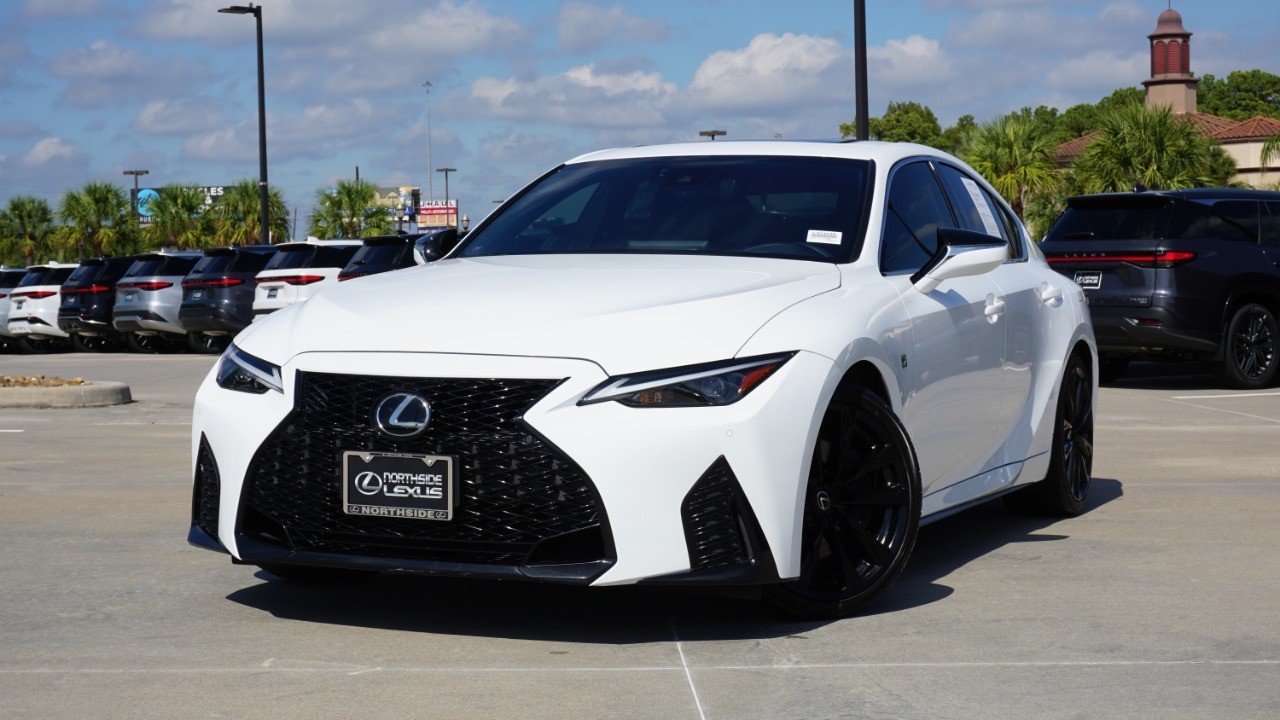 2023 Lexus IS 350 F SPORT photo 2