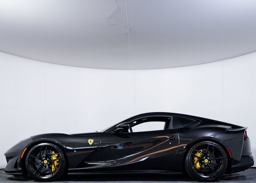 2020 Ferrari 812 Superfast Base photo 4