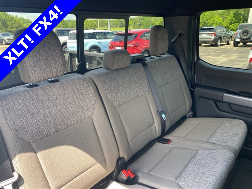 2025 Ford F-150 XLT photo 8