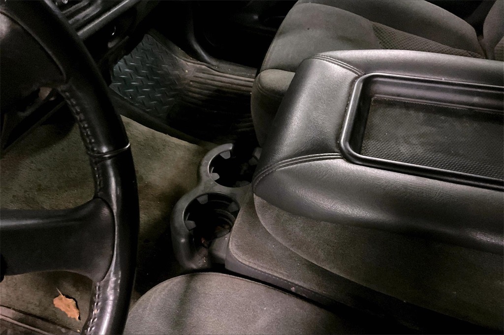2004 CHEVROLET SILVERADO - Image 16