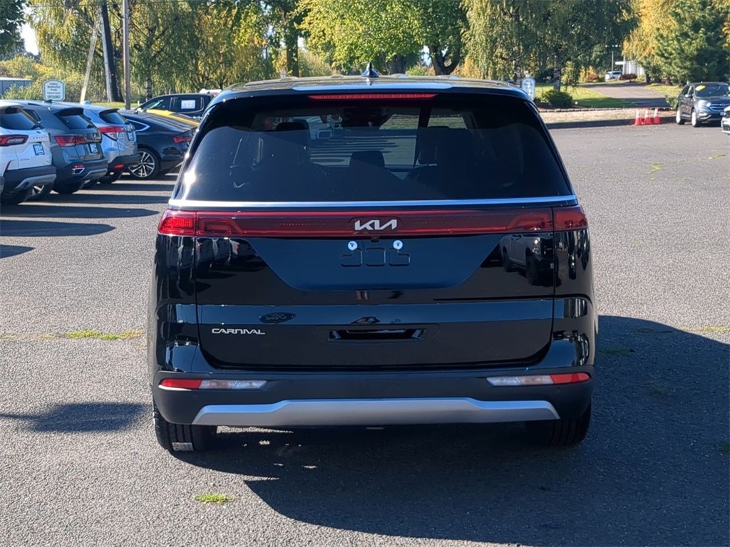 2024 Kia Carnival EX photo 4