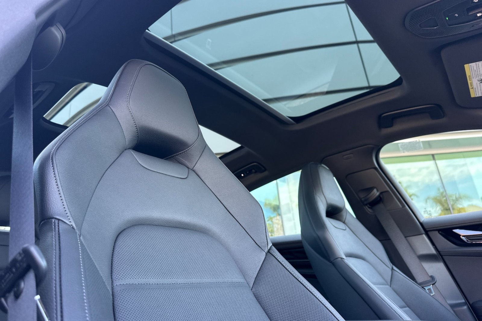 2026 Porsche Panamera 4 E-Hybrid photo 19