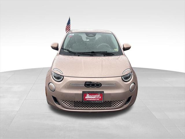 2024 Fiat 500e La Prima photo 7