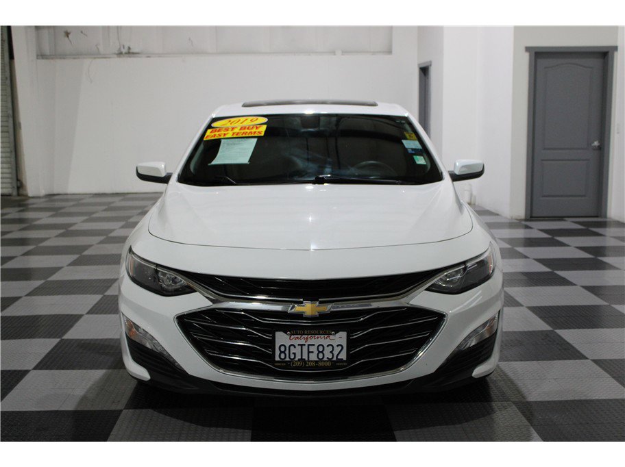 2019 Chevrolet Malibu 1LT photo 2