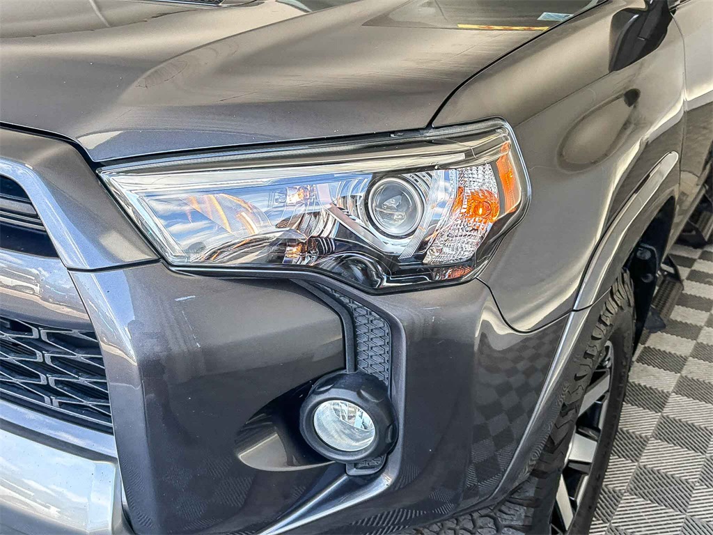 2020 Toyota 4Runner TRD Off-Road photo 5