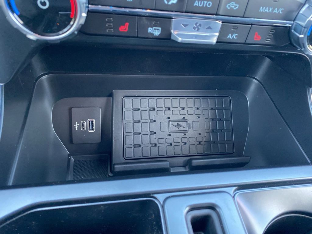 2025 Ford F-150 XLT photo 24