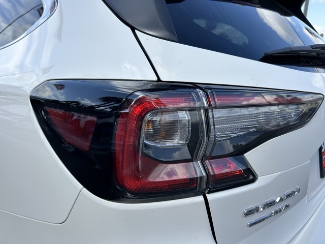 2025 Subaru Outback Touring XT photo 8