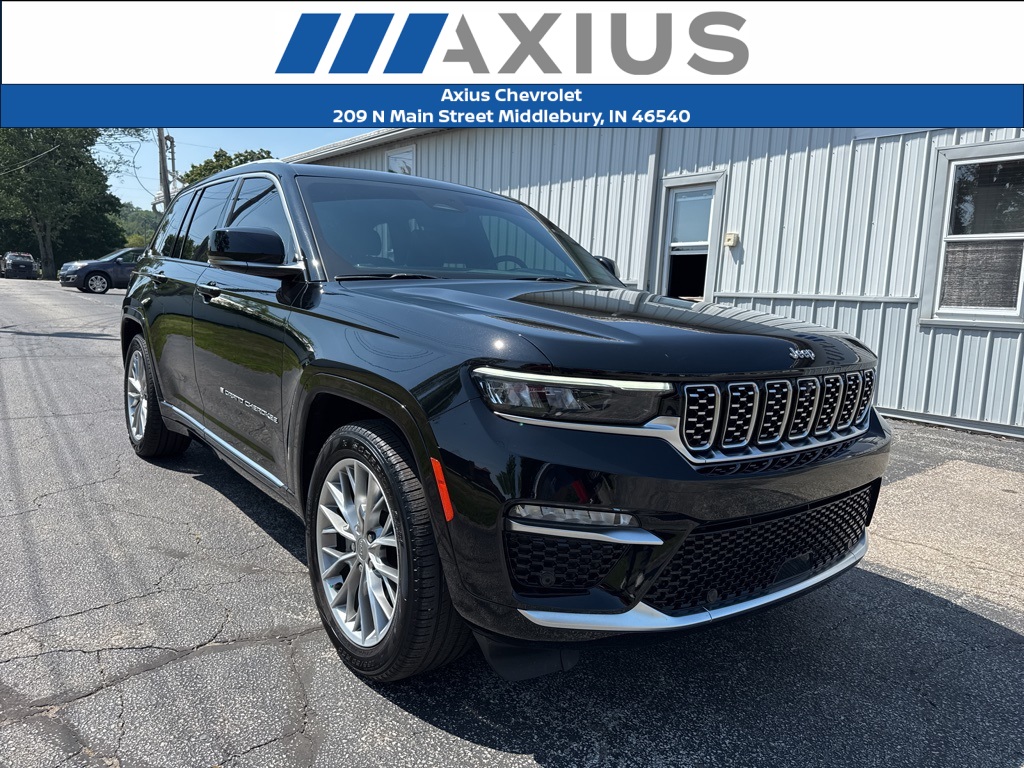 2023 Jeep Grand Cherokee Summit's photo