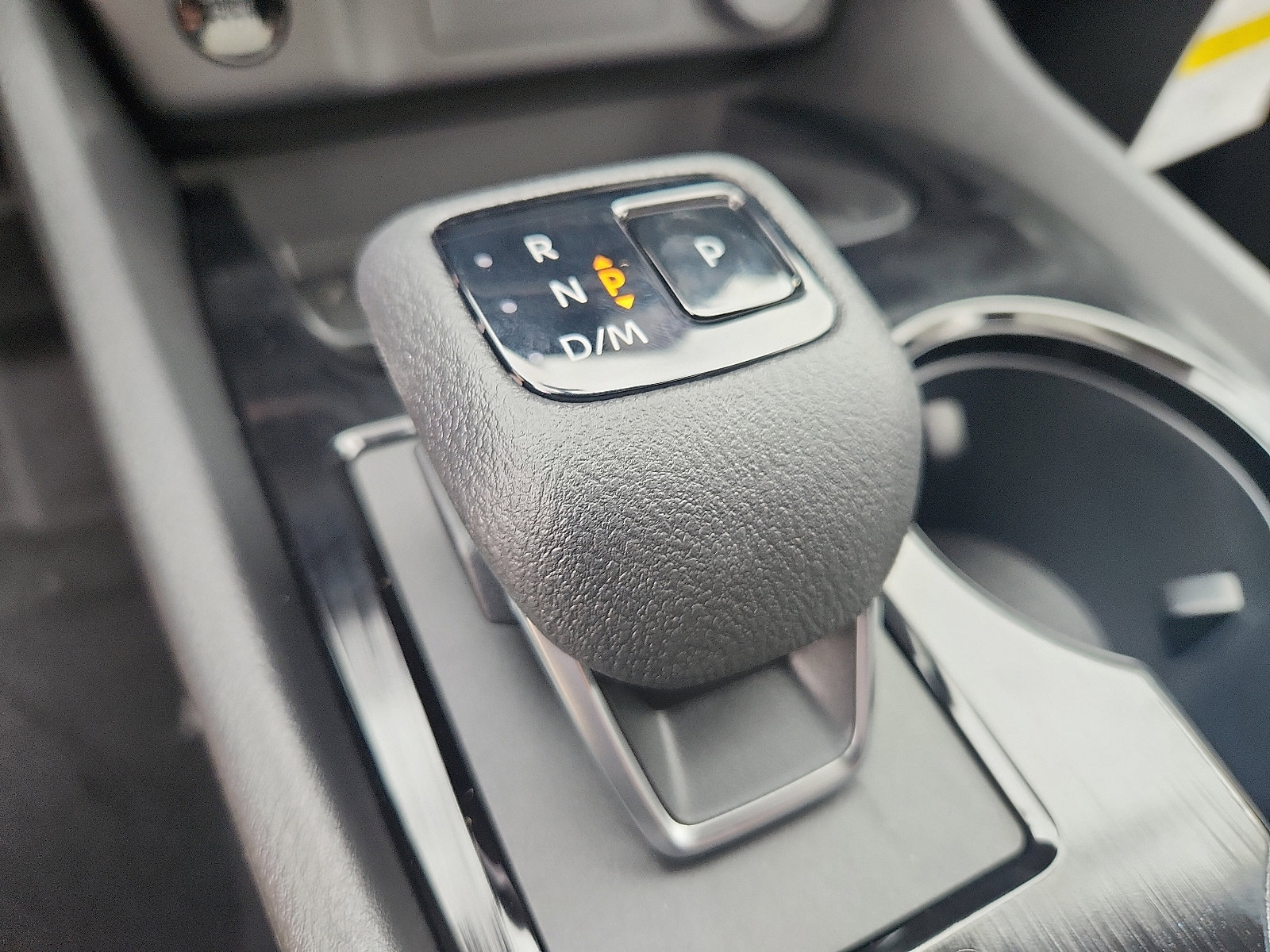 2026 Nissan Rogue SV photo 7