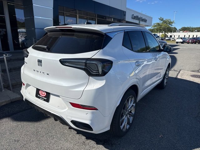 2026 Buick Encore GX Avenir photo 9