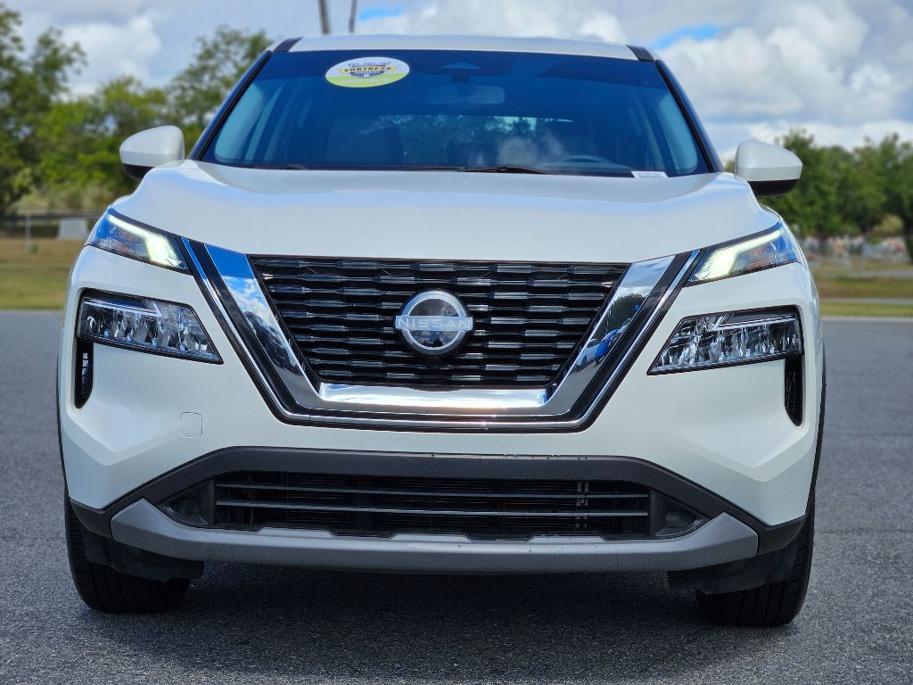 2023 Nissan Rogue SV photo 2