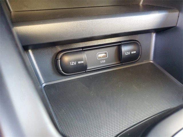 2025 Kia Soul LX photo 18