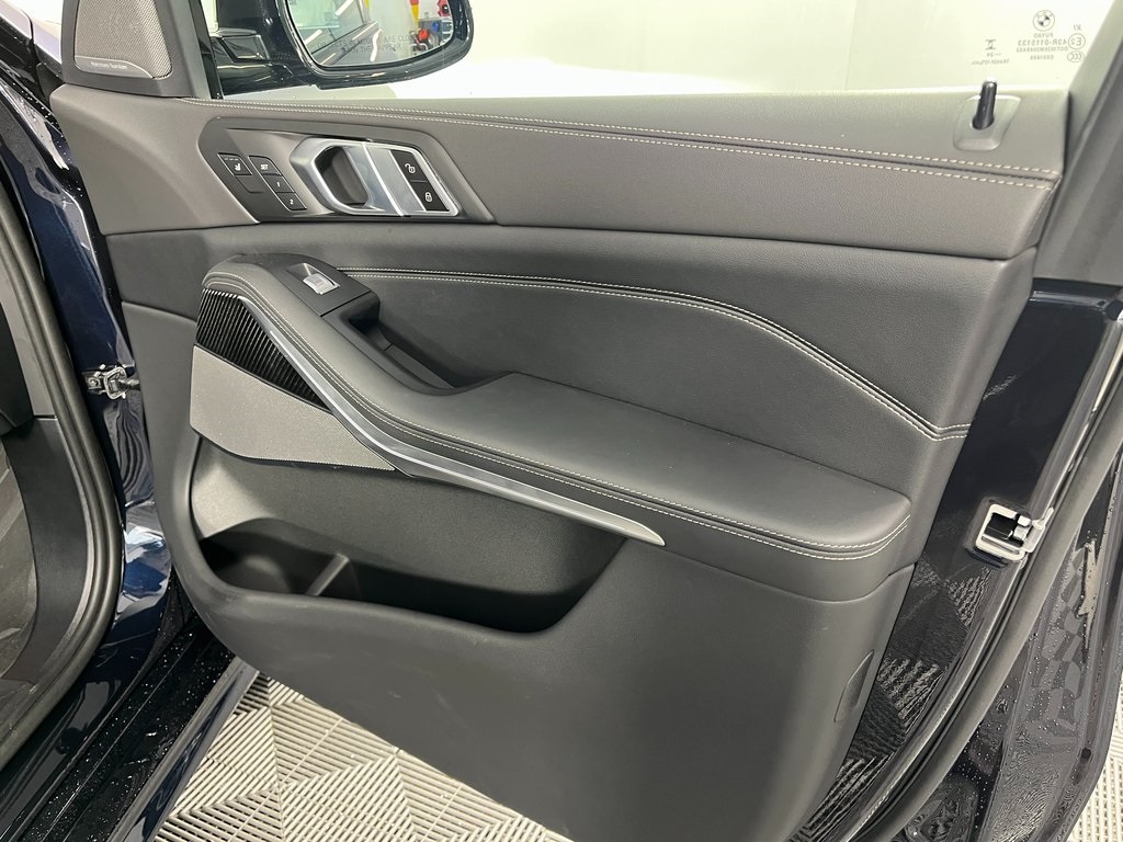 2025 Bmw X7 M60i photo 10