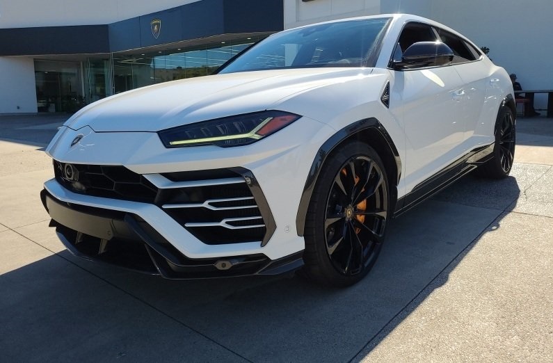 2021 Lamborghini Urus's photo