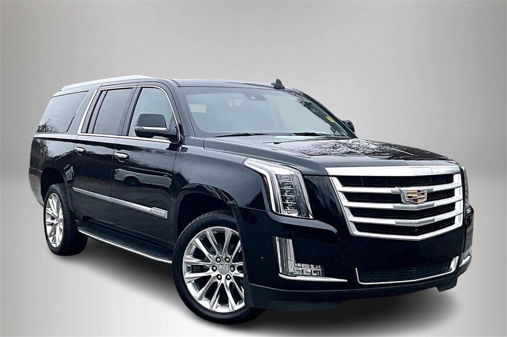 2019 Cadillac Escalade ESV Luxury's photo
