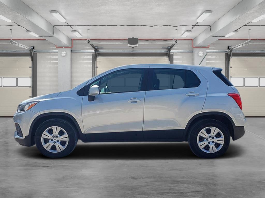 2017 Chevrolet Trax LS photo 4
