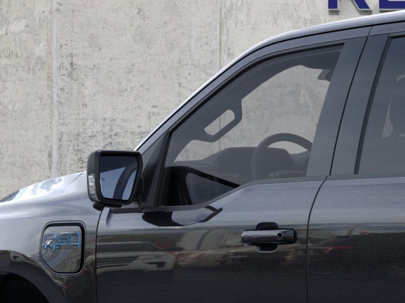 2025 Ford F-150 Lightning photo 16