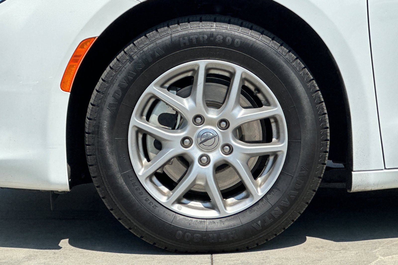 2022 Chrysler Voyager LX photo 23