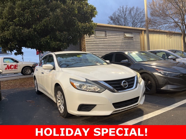 2016 Nissan Altima S's photo