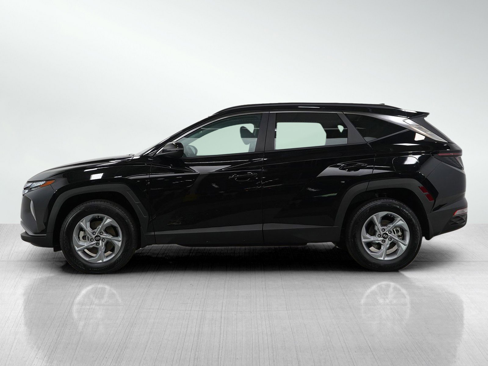 Used 2022 Hyundai Tucson SEL with VIN 5NMJBCAE0NH146562 for sale in Minneapolis, Minnesota