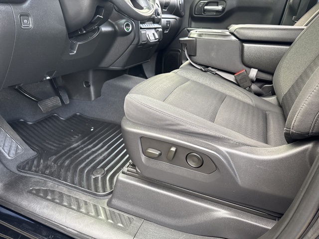 2023 Chevrolet Silverado 1500 Custom photo 22