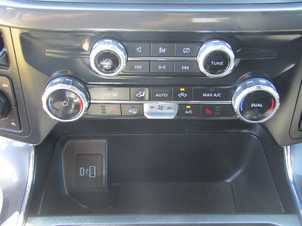 2023 Ford F-150 XLT photo 25